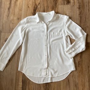 Aritzia/ Talula linen feel small blouse